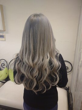 ニーナ ビューティーサロン(NINA Beauty Salon) #プルエクステ#ダイヤモンドヘア#ハイトーン#ロングヘア