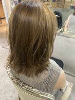 ロイジー(roijir) 【roijir 表参道】切りっぱなしボブ×くすみベージュ