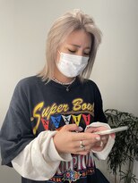 トレス(TRESS)&nbsp;シルバーベージュ　グレージュ　外ハネボブ