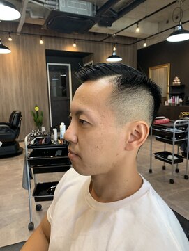 スリーマンズバーバークラブ(THREEMAN'S BARBER CLUB) フェード+7:3パート