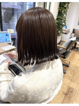 リアントウキョウ(Lian.Tokyo) (中目黒1分)ブリーチ無しカラー切りっぱなし外ハネボブ