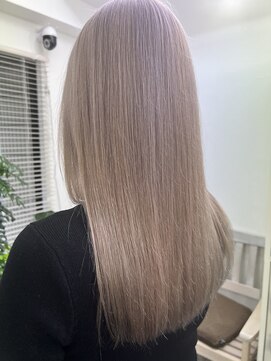 ウネルマ(unelma) ホワイトベージュカラー