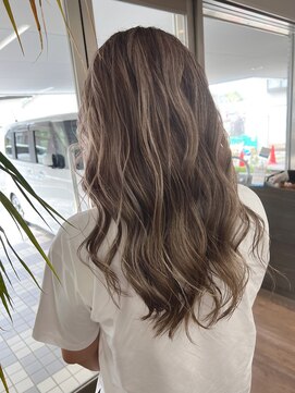 ヴィフ 大船(VIF) ウルフ/マチルダボブ/ピンクベージュ/インナーグレージュ/