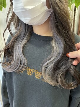 アン(Hair make un) 【インナーカラー♪♪】ホワイトグレー♪