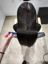 ビーヒアナウ N゜03 金沢駅西店(BE HERE NOW) 艶髪/グレージュ/ダークアッシュ/ロングヘア