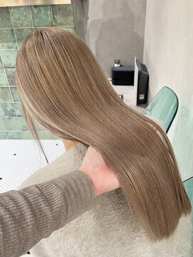 ゼスト ジグ(ZEST ZIGU) ミルクティーベージュ　吉祥寺　mao