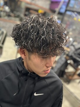 スリーセント 栄(3/cent) プードルパーマ