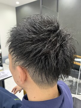 ディティール(Detail) 2ブロック×アップバングショート