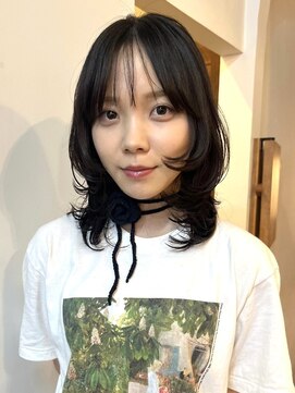 ロティー(loty) レイヤーカット ハッシュカット 顔周り 地毛風カラー 10代20代