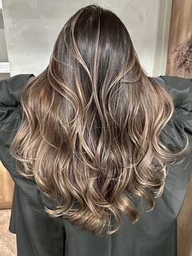 アポロ 横浜駅店(apollo) xバレイヤージュ/ホワイトグレージュ/レイヤーカット