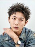 スパイキーショート刈り上げフェザーツーブロックアップバング