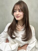 ナナローネス 渋谷(nana loness)&nbsp;レイヤーカット　ロングレイヤー　顔周りレイヤー　ベージュ