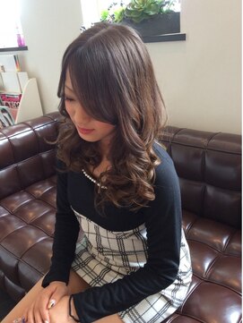 フルール(fleur) 【オフィスでも◎トレンド先取り大人可愛いダークグラデカラー】