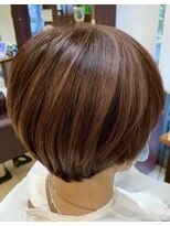 ファーレンピュアスウィート(fahren-pure-suite)&nbsp;ミニマルボブ／ショート/ボブ/30代40代50代/デザインカラー