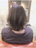 大人かわいいくびれミディラベンダーインナーカラー