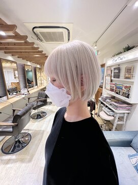 エイト新宿店(EIGHT shinjuku) 小顔ショート×ホワイトカラー　EIGHT shinjuku【エイト】新宿