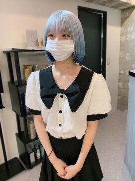 ペレ 渋谷(PELE) Y150_ ホワイト × ペールブルー