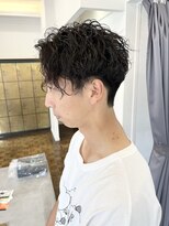 ヘアーアイスカルテット(HAIR ICI QUARTET)&nbsp;20代30代メンズツイストパーマ束感トラッドオシャレ感ショート