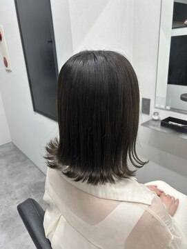 アルター(aL ter) ミディアム/レイヤーカット/ウェットヘア