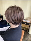 白髪ぼかしハイライト/ショートボブ