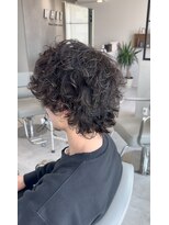 ホワイト(WHITE)&nbsp;綾野剛風パーマ/アバランチパーマ/メンズパーマ