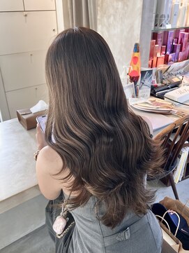 エフィールリアモ(afeel riamo) グレージュカラー