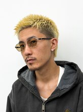 キングコング バーバーショップ バイ アルバレス(KING KONG BARBERSHOP by ALVAREZ) 【マレットヘア】スキンフェード×ブリーチ最旬メンズヘア