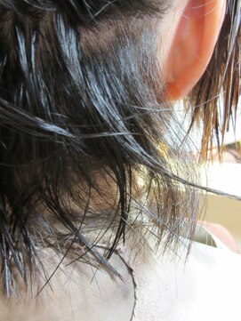 ヨシユキコンディショニング ダメージレスな縮毛矯正「強いくせ毛～ダメージ毛まで対応」11８