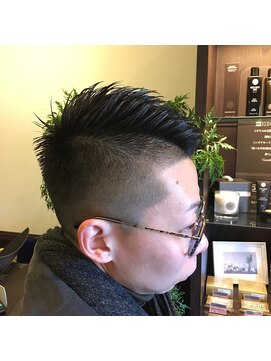 バーバーリング メソッド(BARBERING METHOD) バリっとベリーショートで潔いストロングメンズヘアスタイル