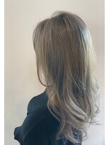 ヘアープラスヘッドスパ エン(Hair + Head spa en)&nbsp;アッシュグレ－ジュのダブルカラ－