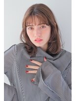ラミ(L'ami)&nbsp;フェミニンセミロングゆるふわカール眉上薄めバング