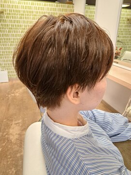 ヘアヌーダ ショート、カット、ブラウンカラー、透明感カラー、艶カラー