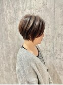 ショート　ショートボブ　グレージュカラー　白髪ぼかし