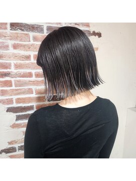 ヘアスタイリングルーム バター(hair styling room butter) 【butter辻憲太郎】切りっぱなしボブ×裾ラベンダー