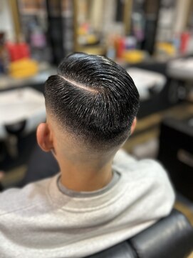 バーバーブロス(BAR BER bro's) サイドパート/浦安/スキンフェード