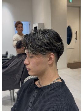 ルーストデラックス 京都河原町三条(ROOST dx) MEN’S HAIR/波巻ツイストスパイラル/フェザーパーマ/京都河原町
