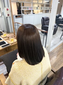 オリーブブラウン