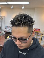 メンズ美容室 タカミ&nbsp;極道パーマ ホワイトメッシュ スキンフェード