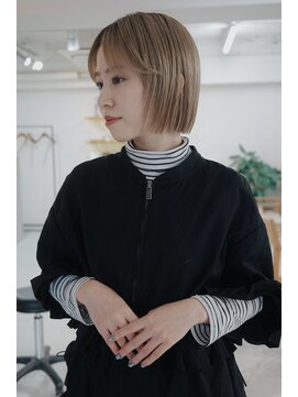 フェイヴィーズ(FavyS) ブロンドミニボブ