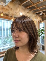 ホロル(horol)&nbsp;柔らか毛流れの外ハネミディ
