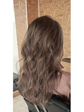 ハグ(Hug) ロング×マロングレージュ