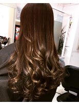 美容室レ・アール&nbsp;女性らしいふんわりカール