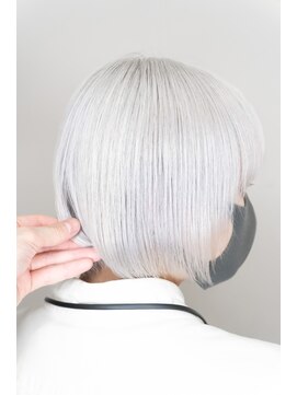 オブヘアーギンザ(Of HAIR GINZA) 透明感抜群☆ホワイトカラー×ボブスタイル☆