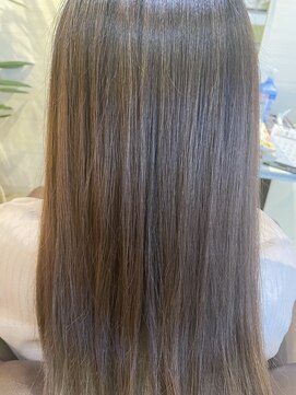 ロイス(roice) 圧倒的なツヤ感の縮毛矯正