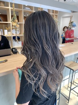 フィッカ(FIKKA) ハイライト×グラデーション