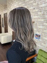 オンアンドオフ ON and OFF&nbsp;シャドールーツ