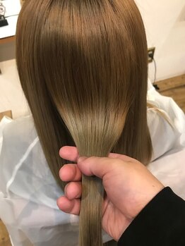 オメガ(OMEGA.)の写真/【髪質改善×ストレート】ダメージレスで柔らかな艶髪を実現◎まっすぐすぎないナチュラルなストレートに♪