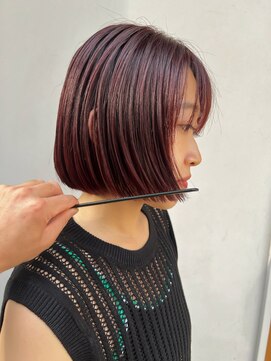 スタン 渋谷(Stam) ワインレッドハイトーンボブレイヤーボブブリーチカラー渋谷