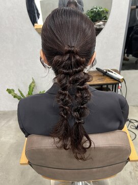 エイム(AiM) 編みおろしツイン/アップヘア/ローポニー/結婚式ヘアセット