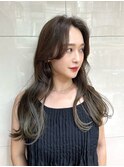 オリーブカラー#韓国風ヘア#前髪無しロング